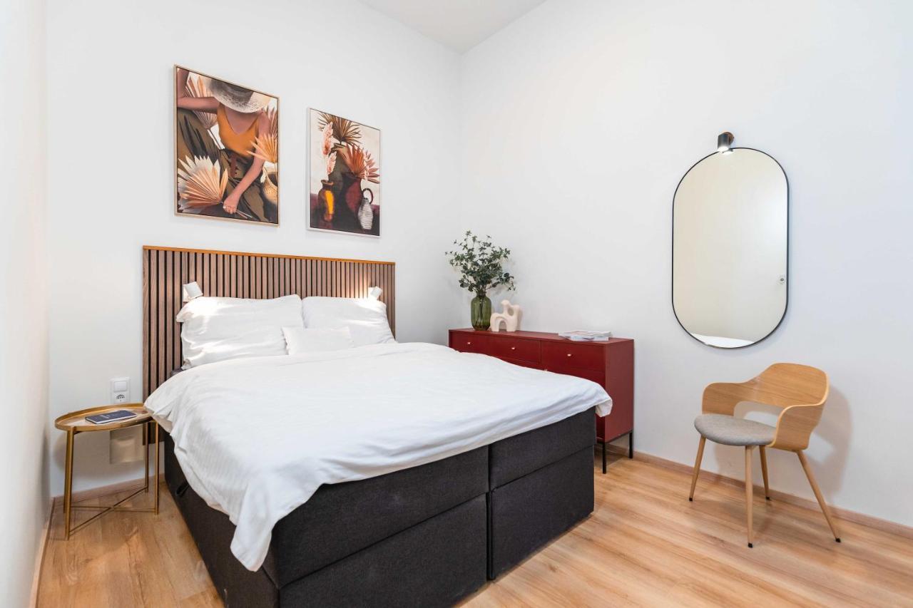 Modern Apartment French Balkony Βουδαπέστη Εξωτερικό φωτογραφία