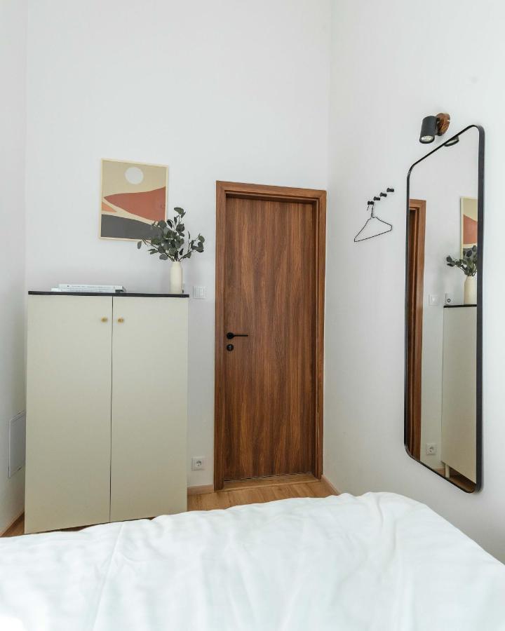 Modern Apartment French Balkony Βουδαπέστη Εξωτερικό φωτογραφία