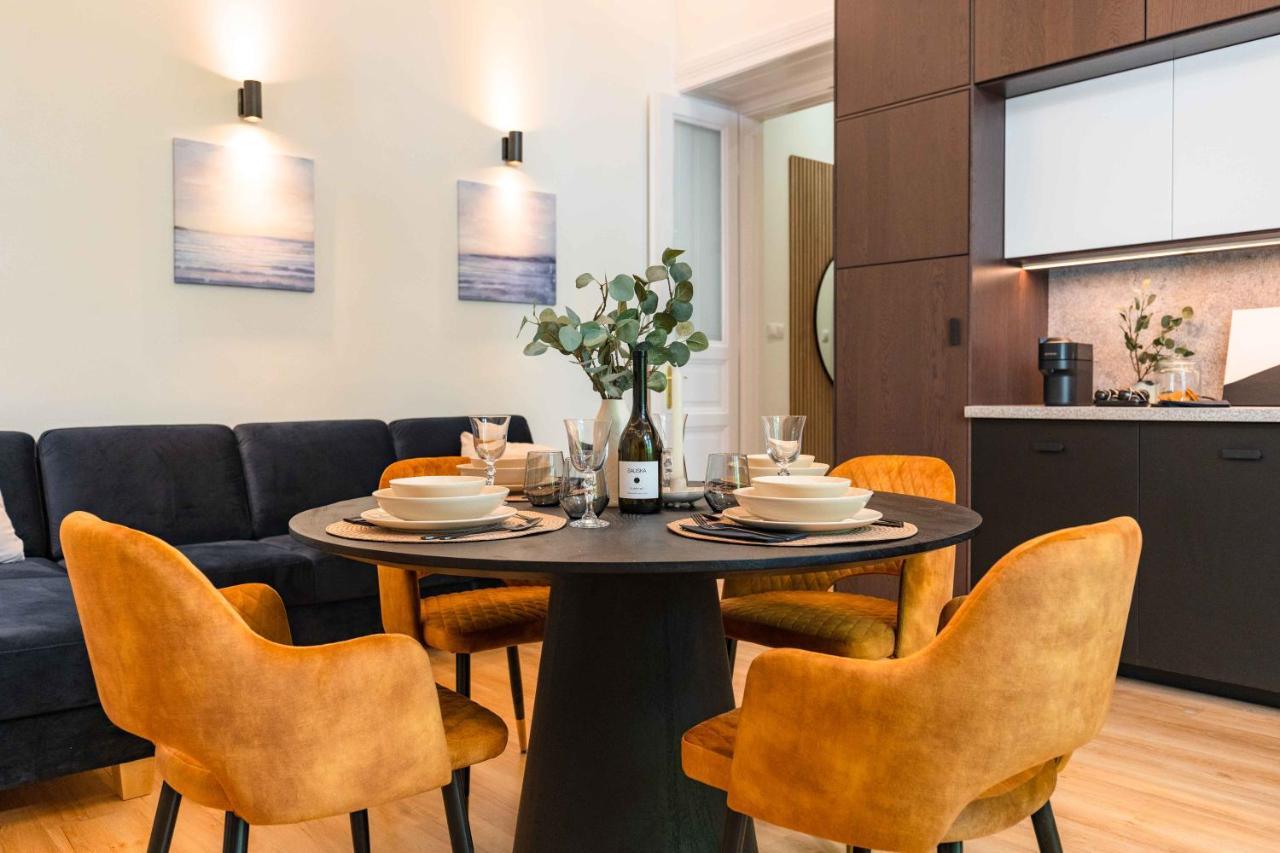 Modern Apartment French Balkony Βουδαπέστη Εξωτερικό φωτογραφία